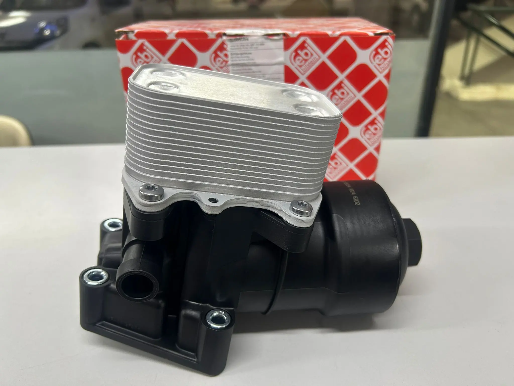 03L115389H Volkswagen Yağ Filtre Kütüğü Soğutuculu